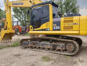Komatsu mining excavators