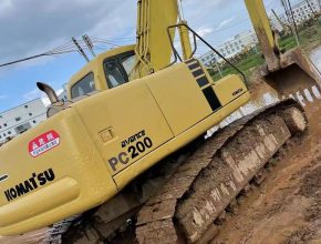 Used Komatsu PC200-6 Excavator