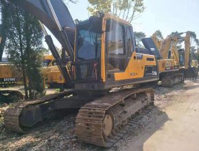 Used Volvo EC240D Excavator